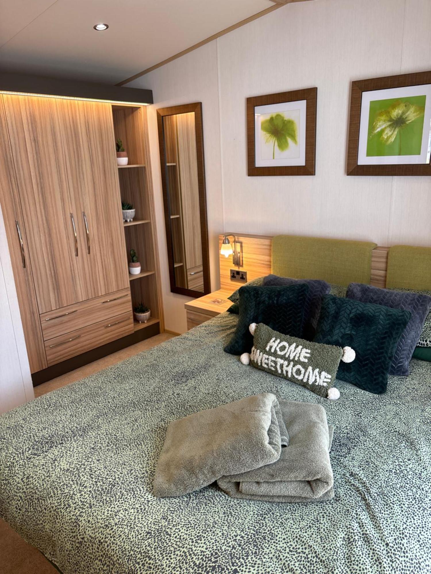 Squirrel Lodge 卡莱尔 外观 照片